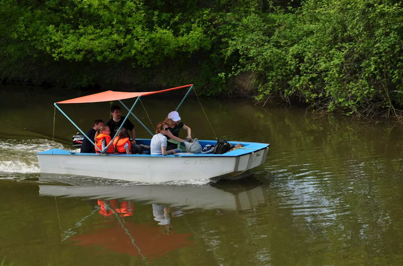 motorový clun Blueboat