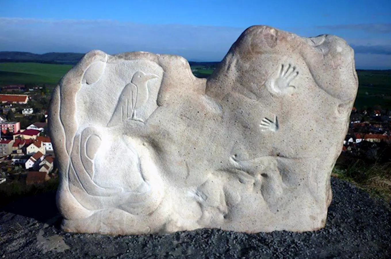 Havraní kámen v Kryrech – symbol naděje