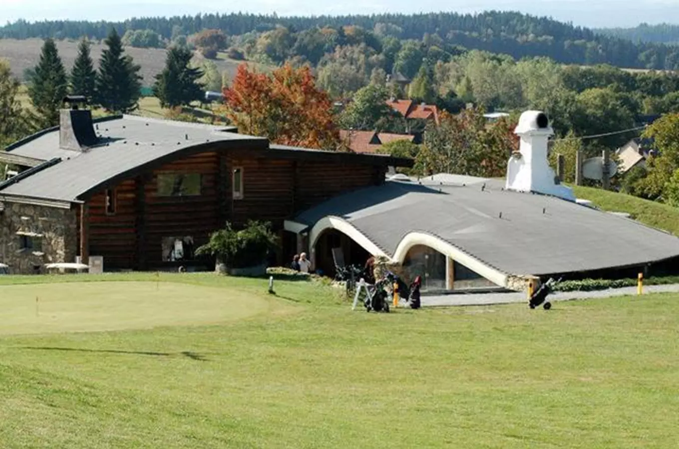 Kořenec Golf & Ski Resort u Boskovic na vrcholku Drahanské vrchoviny