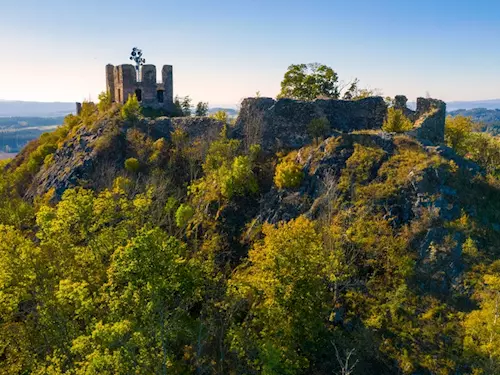 Zřícenina hradu Andělská Hora – oblíbené karlovarské poutní místo