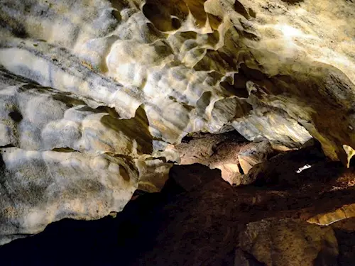 Chýnovská jeskyně byla turistům zpřístupněna před 150 lety