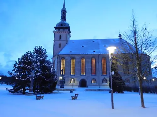 Půlnoční bohoslužba v kostele Nanebevzetí Panny Marie v Mostě