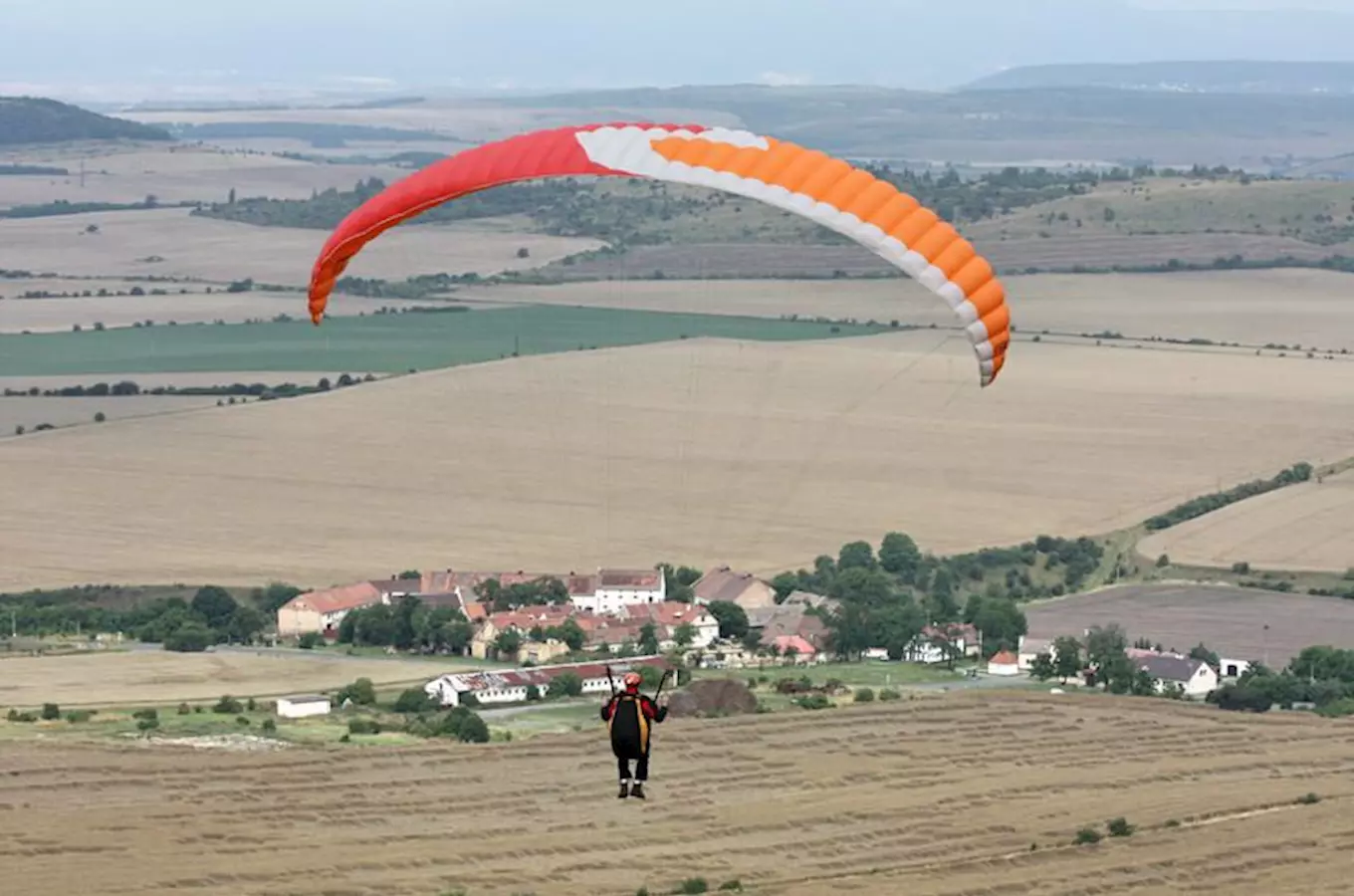 Paragliding na Rané u Loun a v Býkovicích