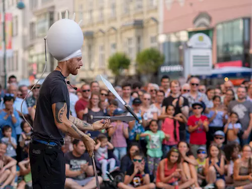 Na Pilsen Busking Festu se představí pouliční umělci z různých koutů světa