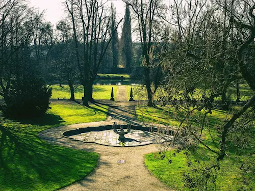 Komentované prohlídky parku na zámku Ploskovice