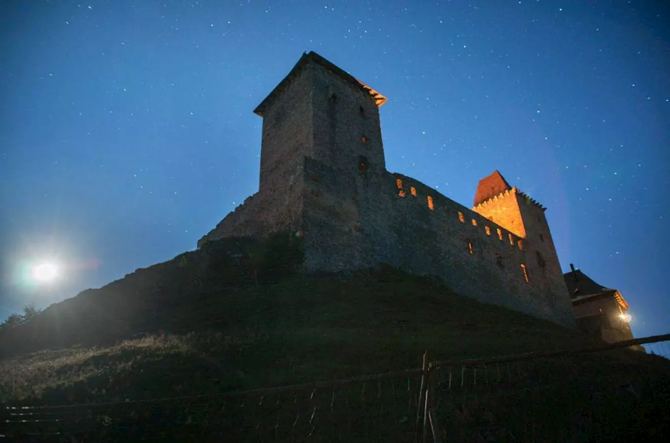 Noční prohlídky na hradě Kašperk