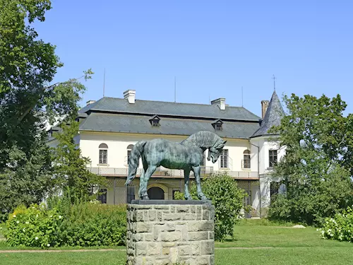 Zámek Slatiňany se návštěvníkům otevře 1. května