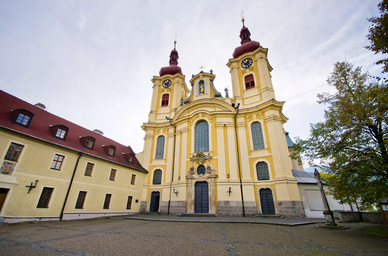 Klášter Hejnice – vzdělávací, konferenční a poutní dům