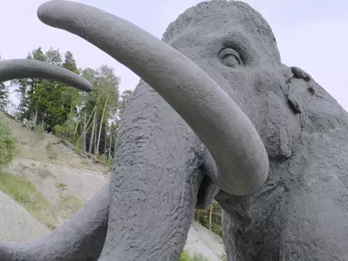 Pod ostravským Landekem roste betonový mamut