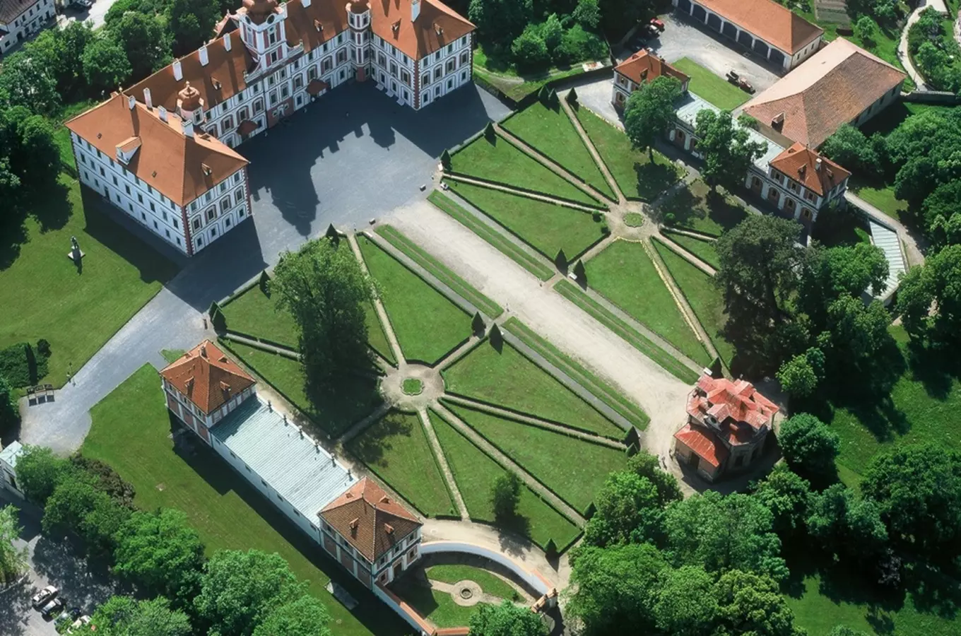 Zákulisí zámeckého divadla zámku Mnichovo Hradiště