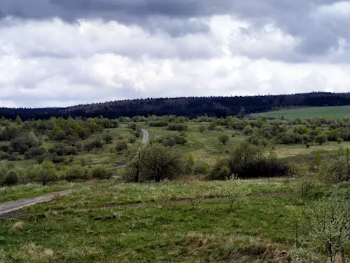 Zastavit se mužete napríklad u legendami opredeného skaliska Bílý kámen