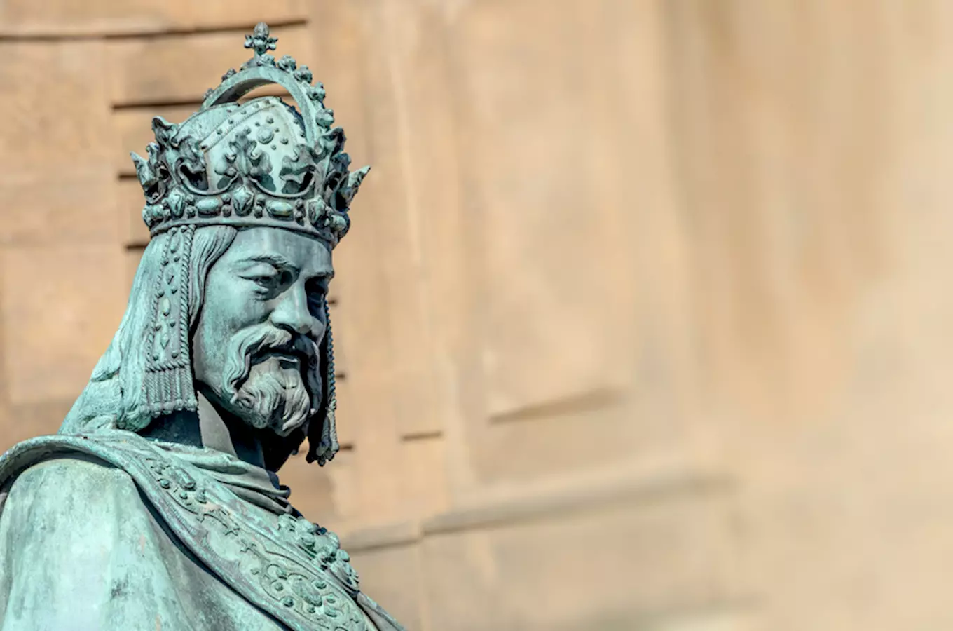 Karel IV., rytíř i zbožný sběratel ostatků, se narodil před 708 lety