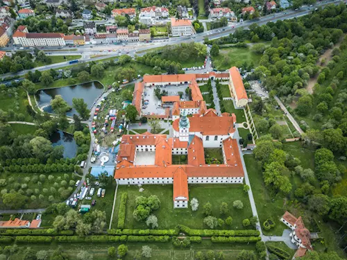 Odhalte tajemství českých klášterů a dopřejte si tak netradiční dovolenou