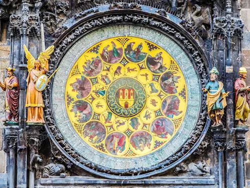 Z pražského orloje zmizelo kalendárium, věž se v červnu uzavře
