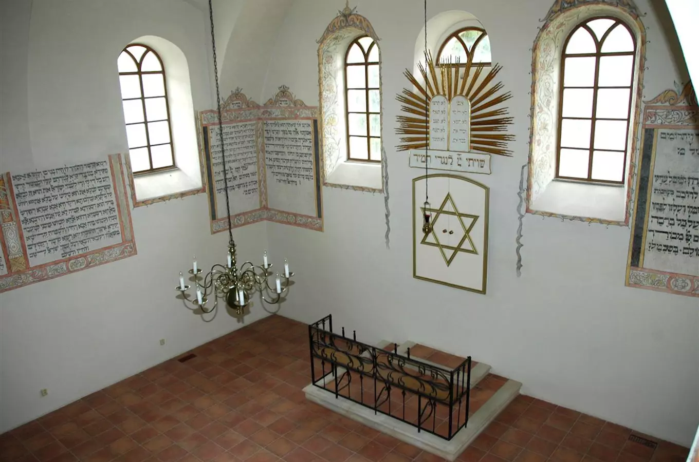 Synagoga a židovský hřbitov Dolní Kounice
