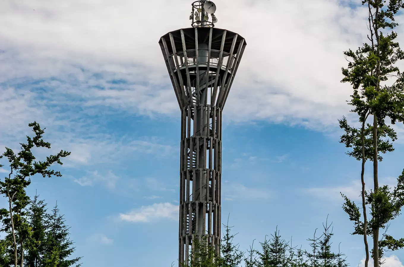 Rozhledna Špulka na vrchu Březák u Lbosína