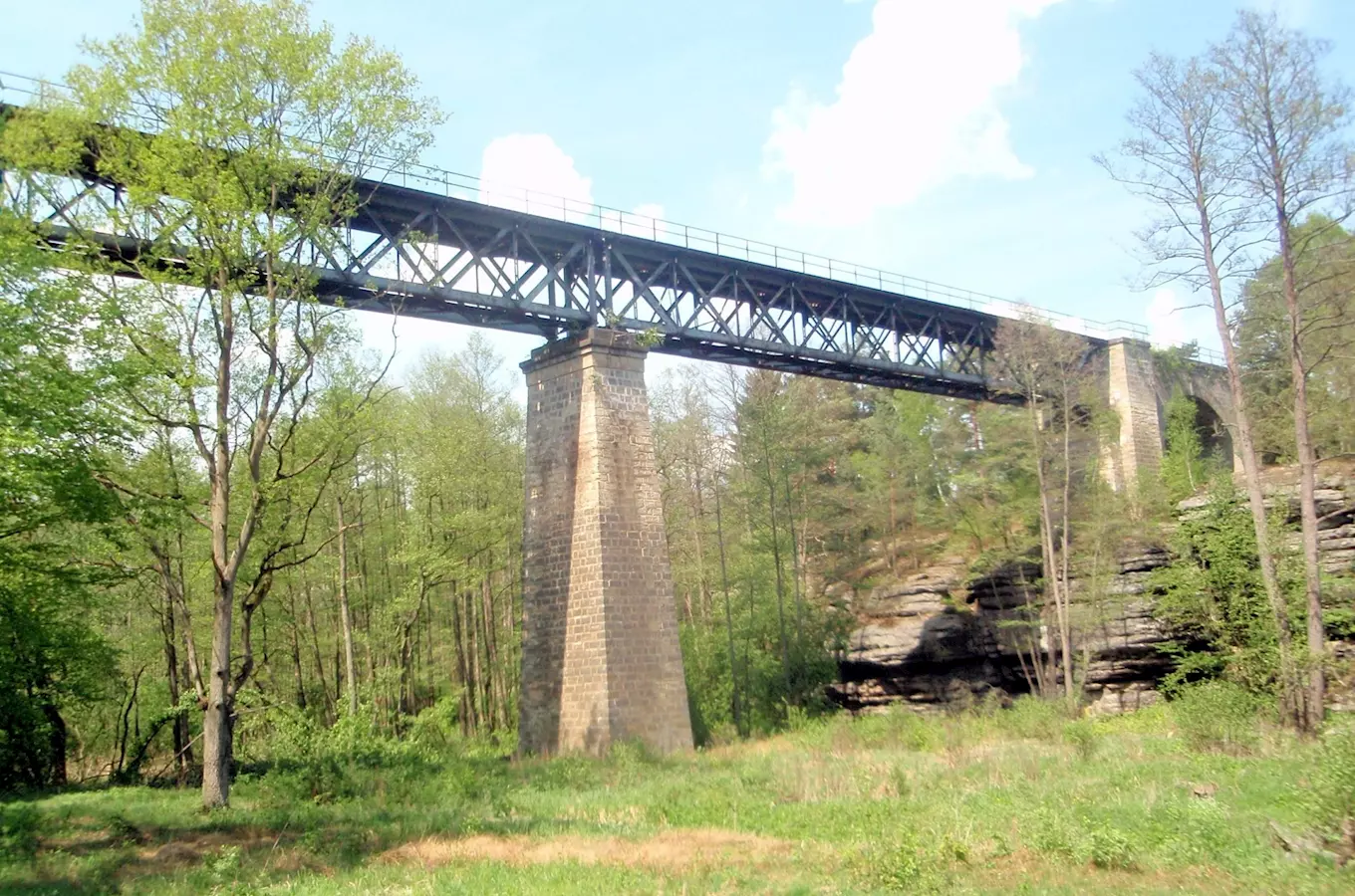 Železniční most v Zahrádkách