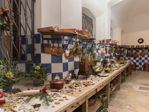 Adventní víkendy na zámku Hluboká – netradičně vyzdobená kuchyně