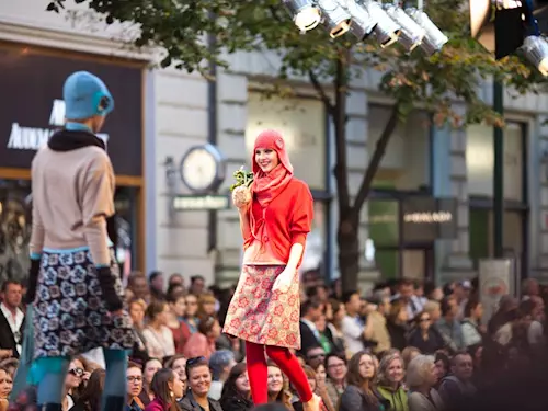 Mercedes-Benz Prague Fashion Week zve na módní novinky do Tyršova domu