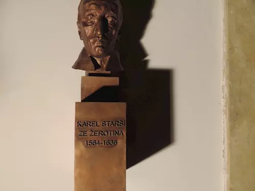 Busta Karla staršího ze Žerotína v Bludově