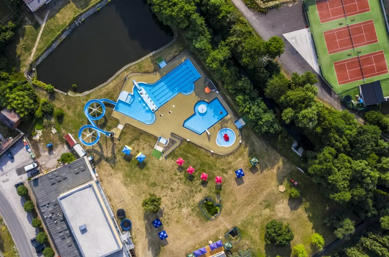 Krytý plavecký bazén a venkovní Aquapark v Hořovicích