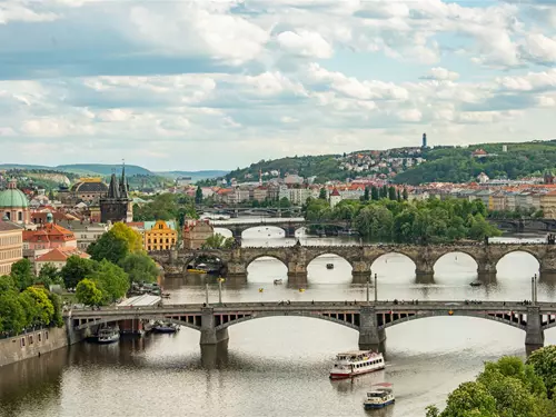Praha mezi mosty – Skryté příběhy Vltavy
