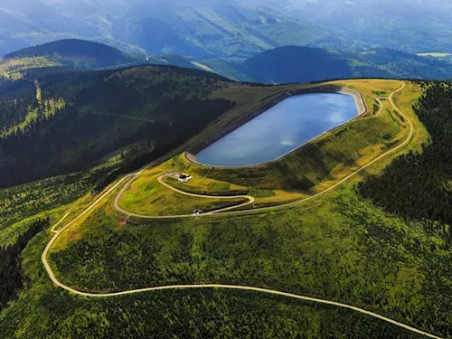 Přečerpávací vodní elektrárna Dlouhé stráně – jeden ze 7 divů Česka