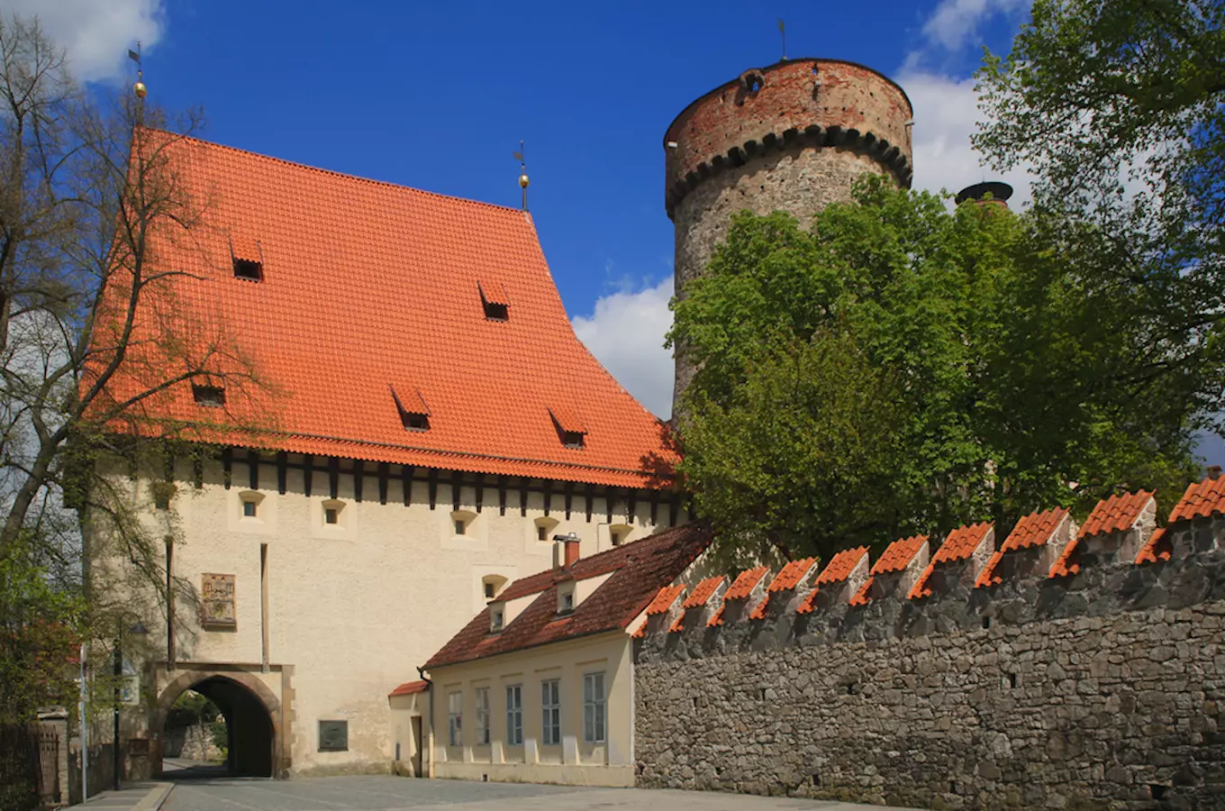 Hrad Kotnov a Bechyňská brána v Táboře , kudy z nudy