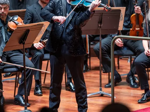 Pavel Šporcl – Rebel with the Blue Violin