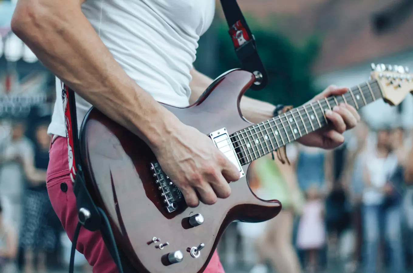 Zámecké pátky na zámku Červený Hrádek uvede Red Rock Session