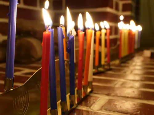 Světlo Chanuky – tradice, hudba a naděje ve Španělské synagoze