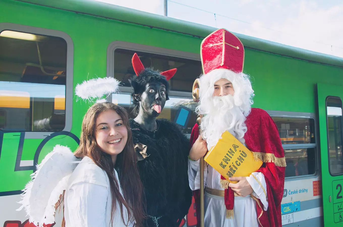 Vezměte své děti na Mikulášské jízdy parním vlakem v Praze