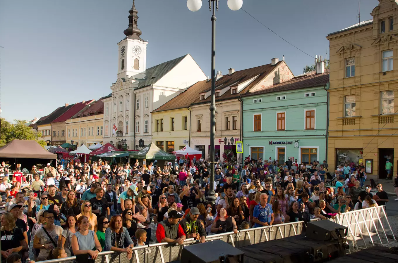 V Rokycanech se chystá jubilejní 30. setkání pod rokycanskou věží 