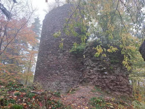 Zřícenina hradu Perštejn v Krušných horách