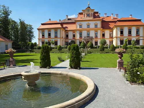 Pobyty a dovolená na zámku – luxus a zážitky za skvělou cenu