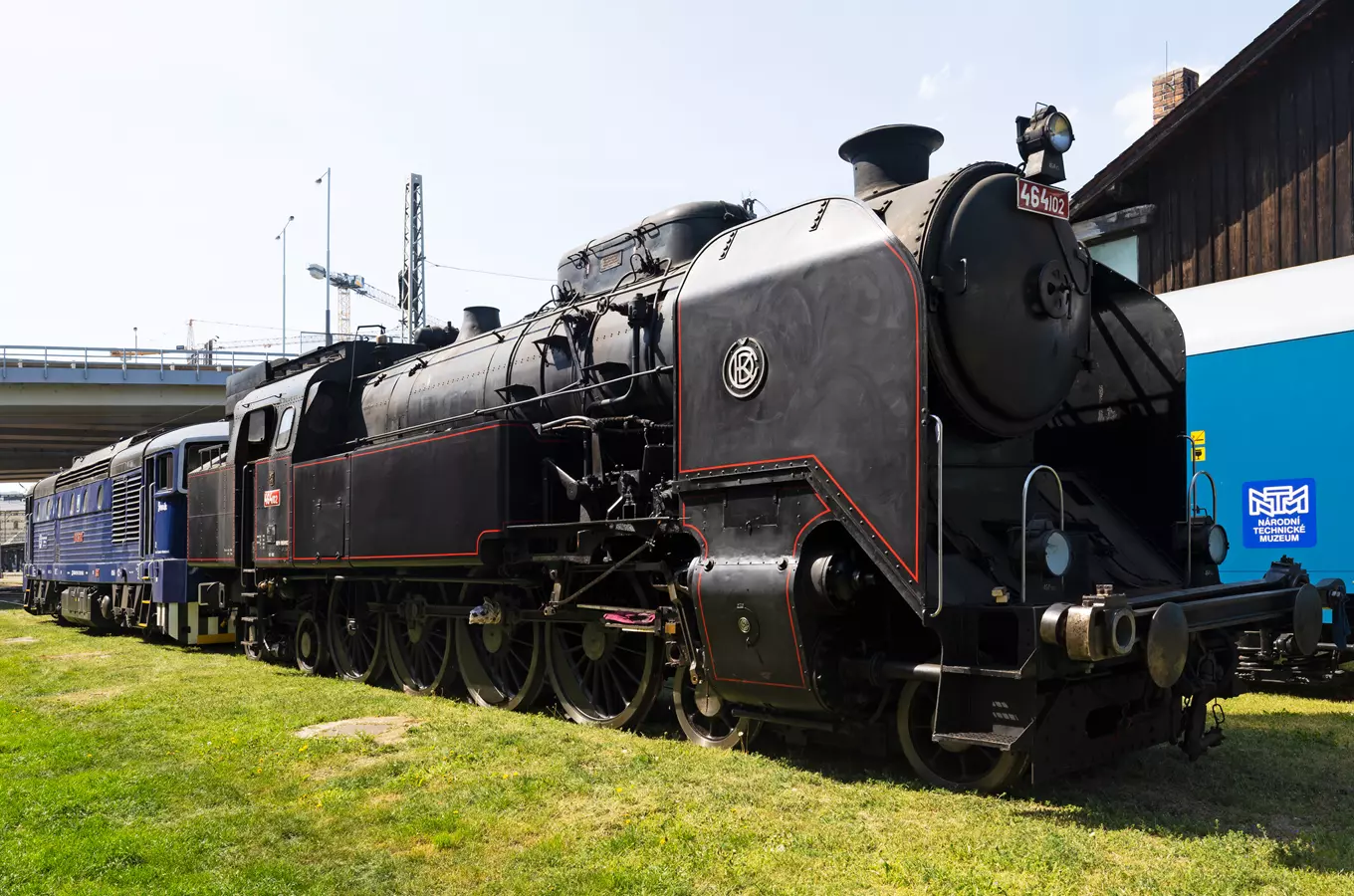 Parní lokomotiva 464.102 „Ušatá“ ze sbírek NTM – jeden ze dvou prototypů