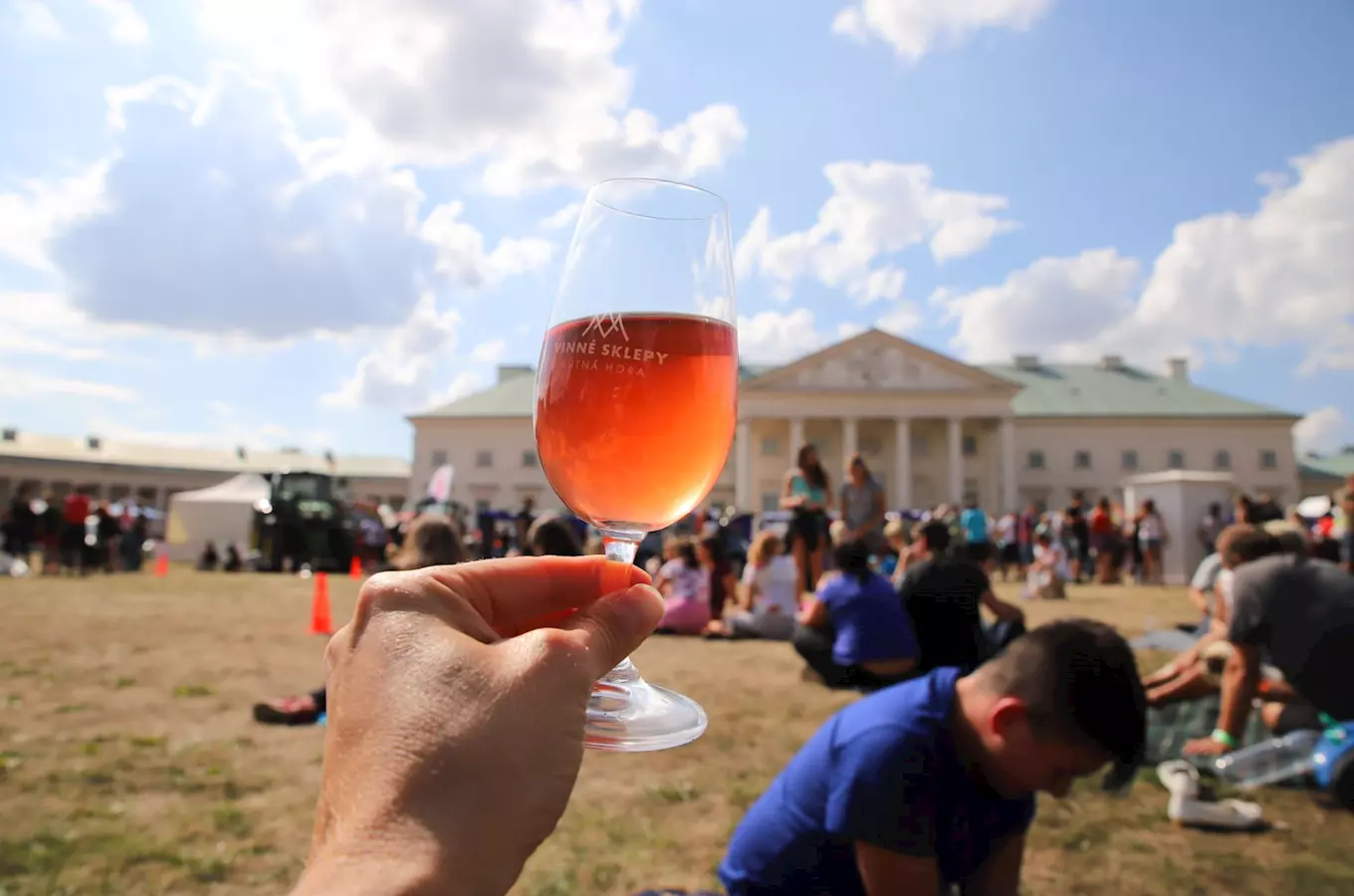 Užijte si krajské vinobraní a dožínky na Kačině