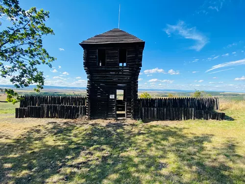 Vyhlídková věž na vrchu Rubín u Podbořan