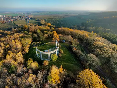 Památník obětem nacismu – bývalý Švehlův památník ve Ždánicích