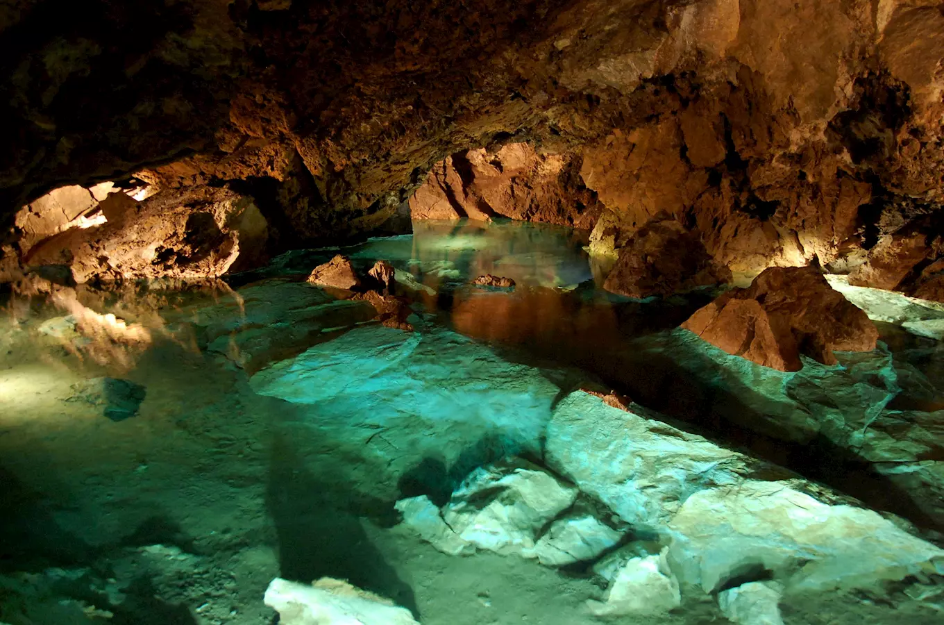 Bozkovské dolomitové jeskyně, Kudy z nudy