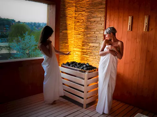 Sauna Spot Dvorce – unikátní saunový svět u Vltavy