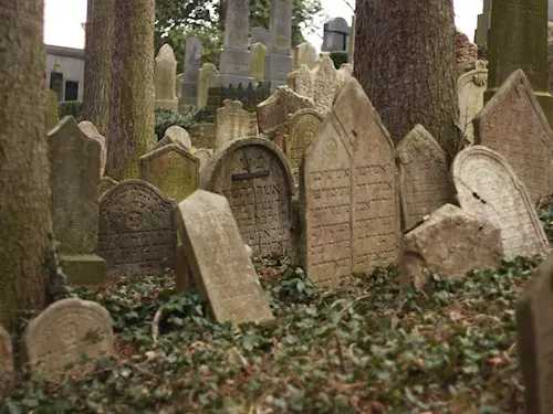 Třebíčský židovský hřbitov, kudy z nudy