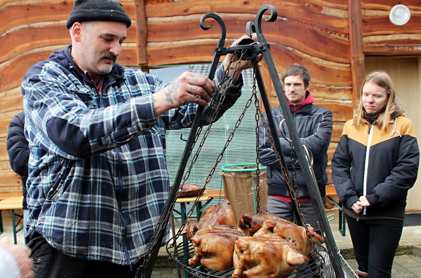 Ohni Karpaty na ohni – kurz vaření na ohni s Michalem Hugo Hromasema – Kudy ...
