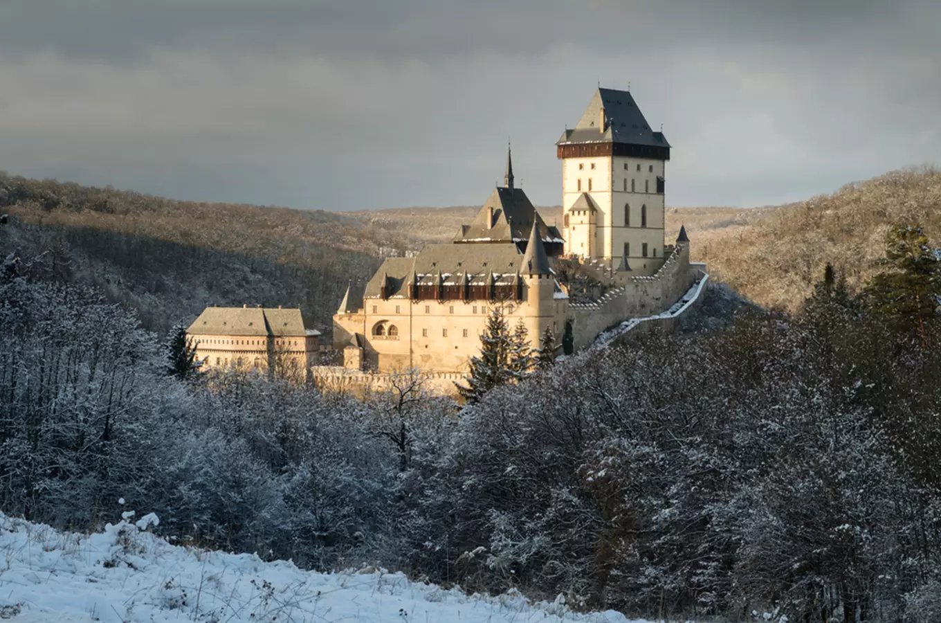 Hrad Karlštejn zůstává přes zimu otevřený