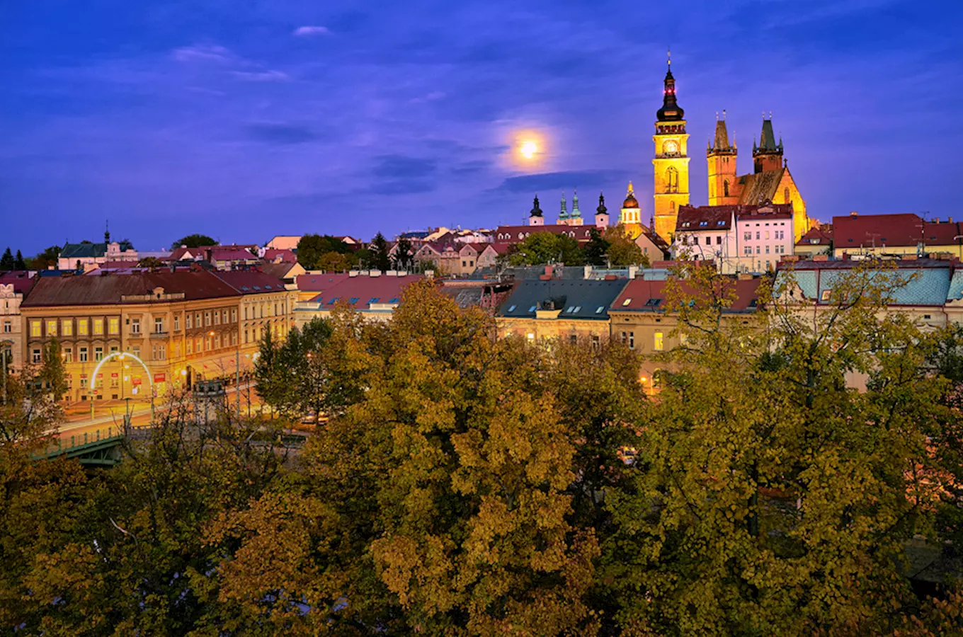 Udělejte si procházku Hradcem Králové: město je ideálním cílem pro rodiny s dětmi