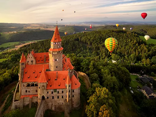 Státní hrad Bouzov, Kudy z nudy