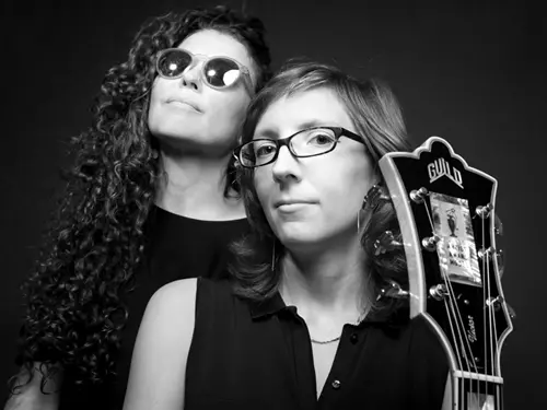 Koncert Mary Halvorson a Sylvie Courvoisier