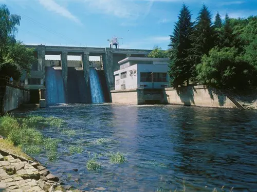 Den otevřených dveří na vodní elektrárně na Brněnské přehradě