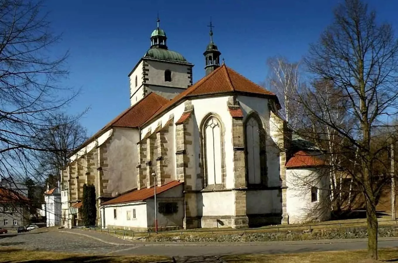 Kostel Narození Panny Marie v Benešově nad Ploučnicí