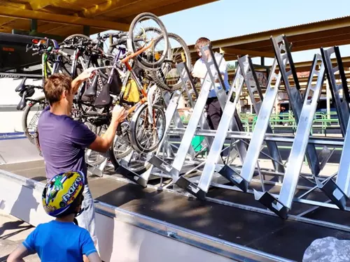 Zlínský kraj spouští nový cyklobus k oblíbené cyklostezce Bevlava